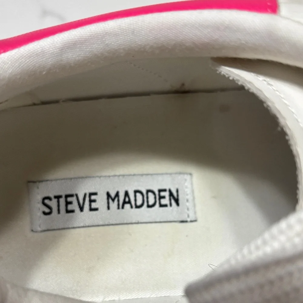 Steve Madden White and Pink Sneakers